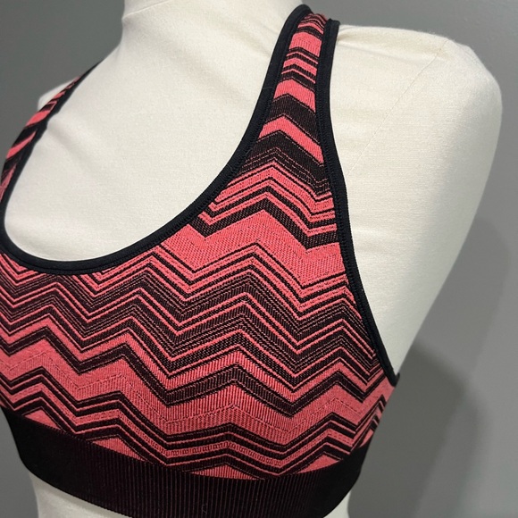 Lululemon Ebb & Flow Reversible Sports Bra Size‎ 4 Racerback Coral Black Zig Zag - Picture 3 of 8
